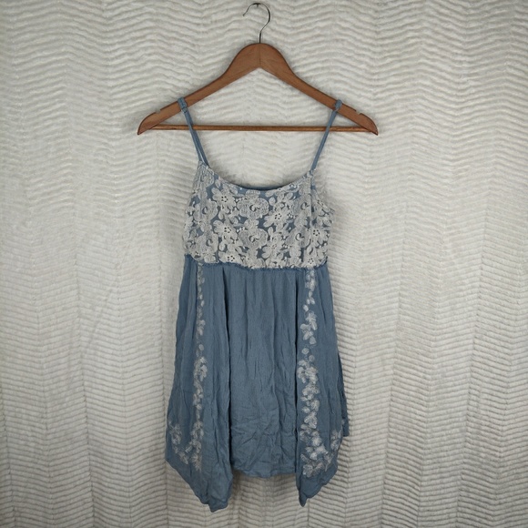 entro Tops - NWOT Entro Blue Floral BOHO Tunic Tank Size Small